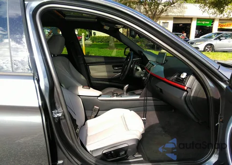 2012 BMW 335I z USA, uszkodzony, nr VIN WBA3A9C5XCF271023